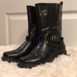 NINE WEST Shiny Boots!!